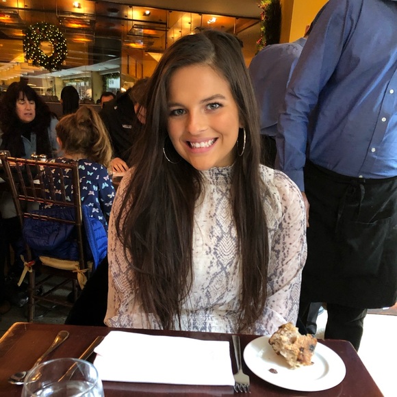 Meet your Posher, Camilla - Picture 1 of 1